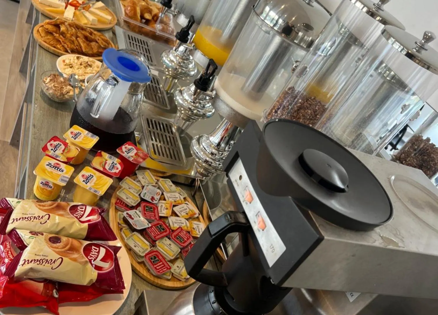 Adele Hotel Ksamil