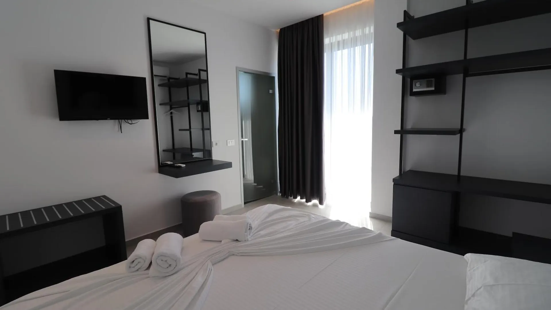 Adele Hotel Ksamil