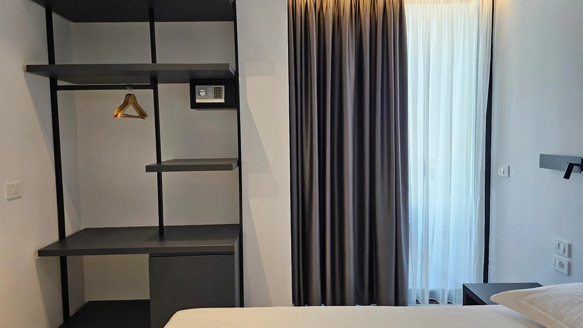Adele Hotel Ksamil